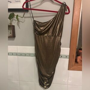 Elegant Metallic One-Shoulder Dress